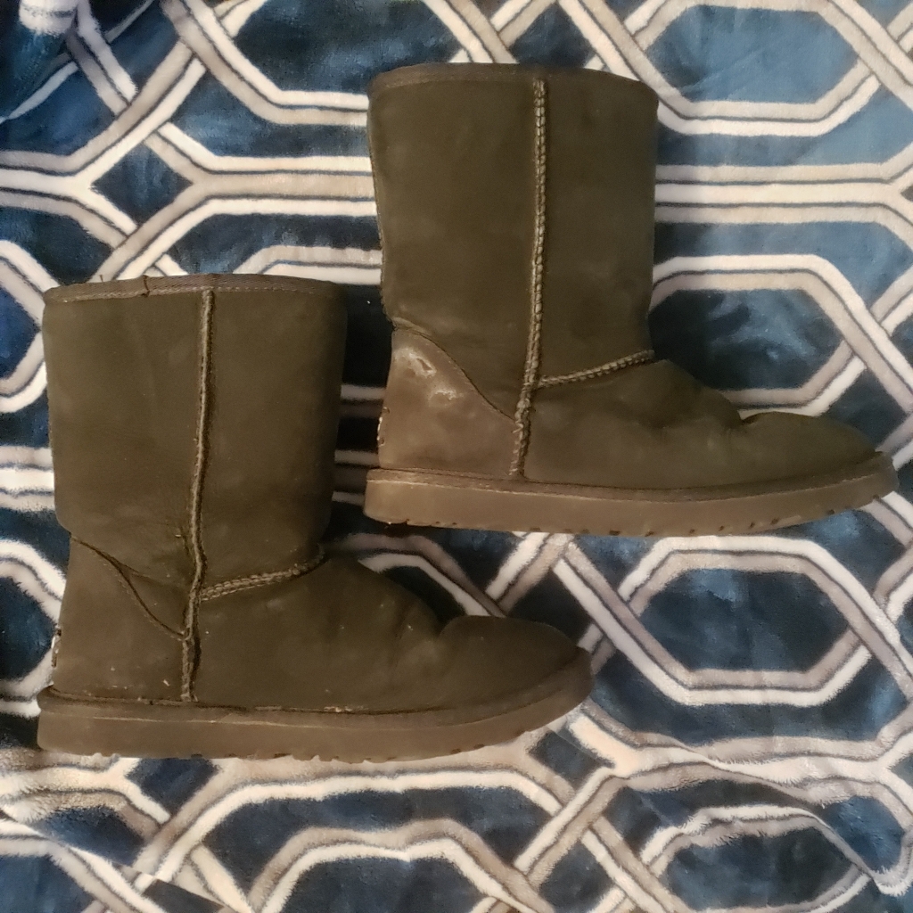 Ugg